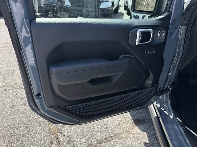 2026 Anvil Clearcoat Jeep Gladiator Willys 4X4 Truck