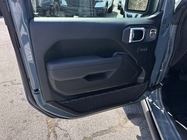 2026 Anvil Clearcoat Jeep Gladiator Willys 4X4 Truck
