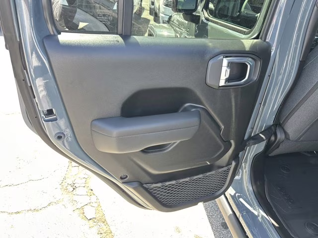 2026 Anvil Clearcoat Jeep Gladiator Willys 4X4 Truck