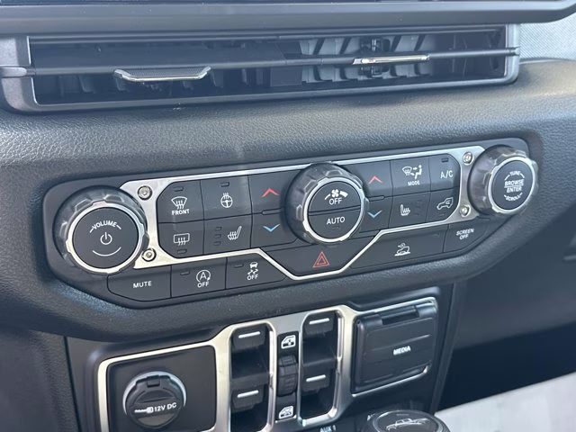 2026 Anvil Clearcoat Jeep Gladiator Willys 4X4 Truck