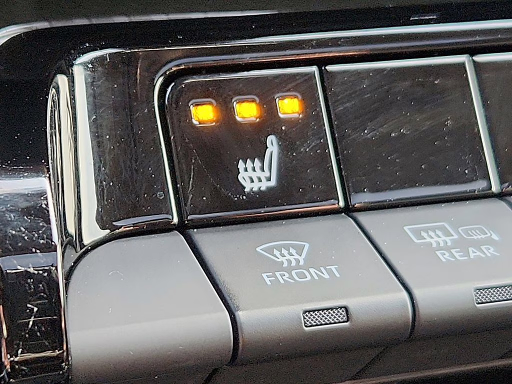 2025 Wind Chill Pearl Toyota Prius Nightshade FWD Hatchback