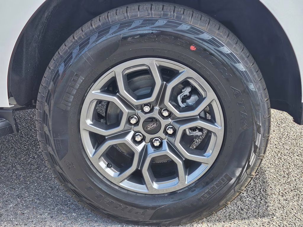 2026 Star White Metallic Tri-Coat Ford Expedition Active RWD SUV