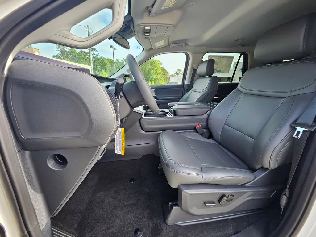 2026 Star White Metallic Tri-Coat Ford Expedition Active RWD SUV