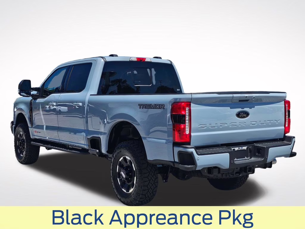 2026 Glacier Gray Metallic TriCoat Ford Super Duty F-350 SRW Lariat 4X4 Truck