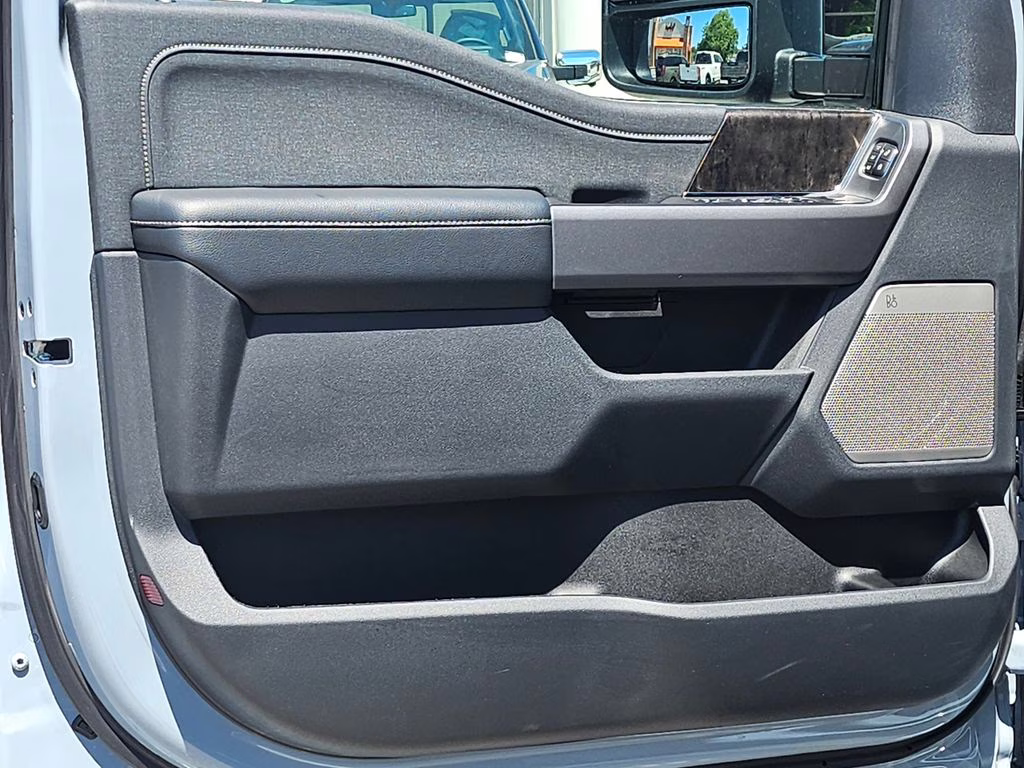 2026 Glacier Gray Metallic TriCoat Ford Super Duty F-350 SRW Lariat 4X4 Truck