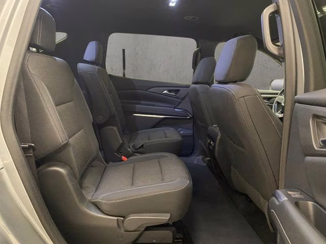 2024 Sterling Gray Metallic Chevrolet Traverse LT AWD SUV