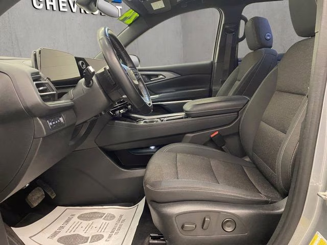 2024 Sterling Gray Metallic Chevrolet Traverse LT AWD SUV