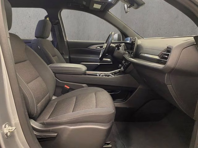 2024 Sterling Gray Metallic Chevrolet Traverse LT AWD SUV