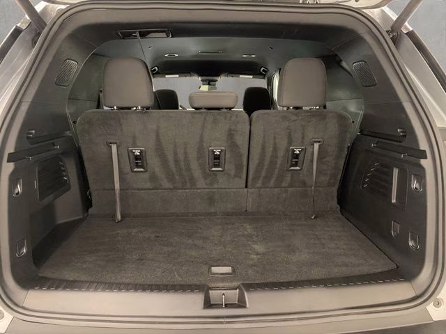 2024 Sterling Gray Metallic Chevrolet Traverse LT AWD SUV