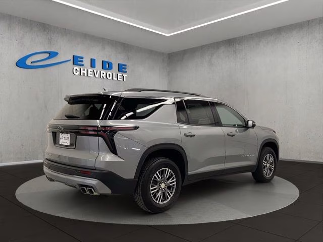 2024 Sterling Gray Metallic Chevrolet Traverse LT AWD SUV