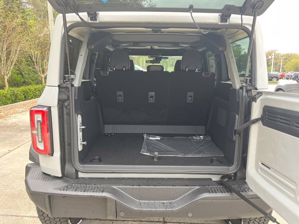 2026 Avalanche Ford Bronco Badlands 4X4 SUV