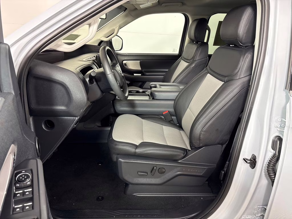 2025 Space Silver Metallic Ford Expedition Active RWD SUV