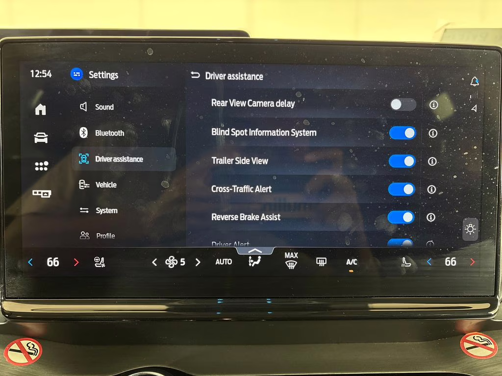 2025 Star White Metallic Tri-Coat Ford Expedition Platinum 4X4 SUV