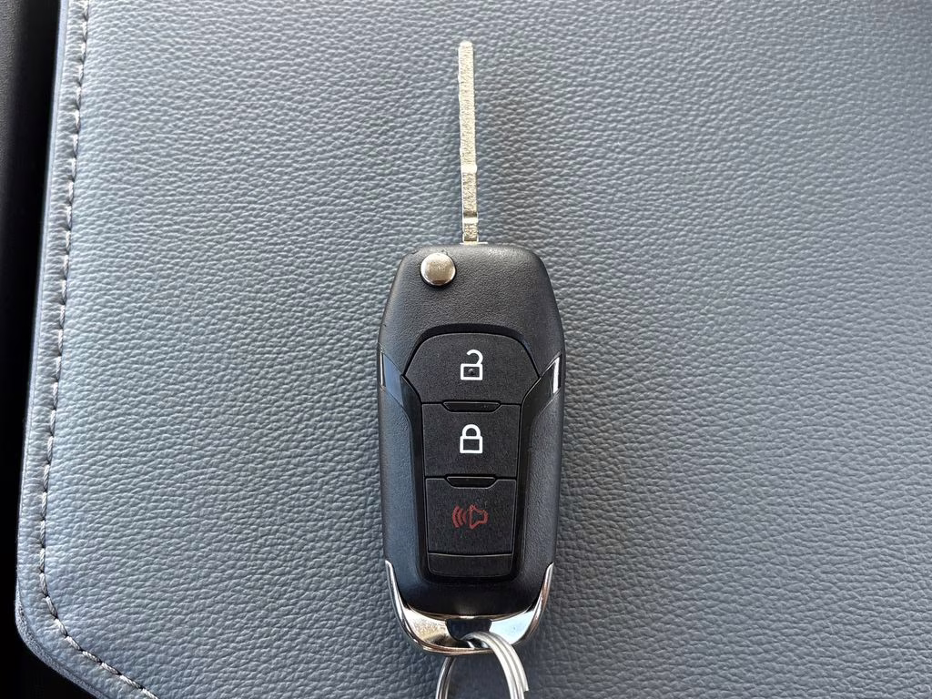 2026 Oxford White Ford Super Duty F-250 SRW XL RWD Truck