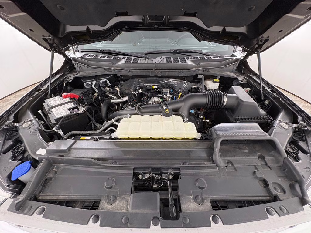 2023 Agate Black Metallic Ford F-150 Lariat 4X4 Truck