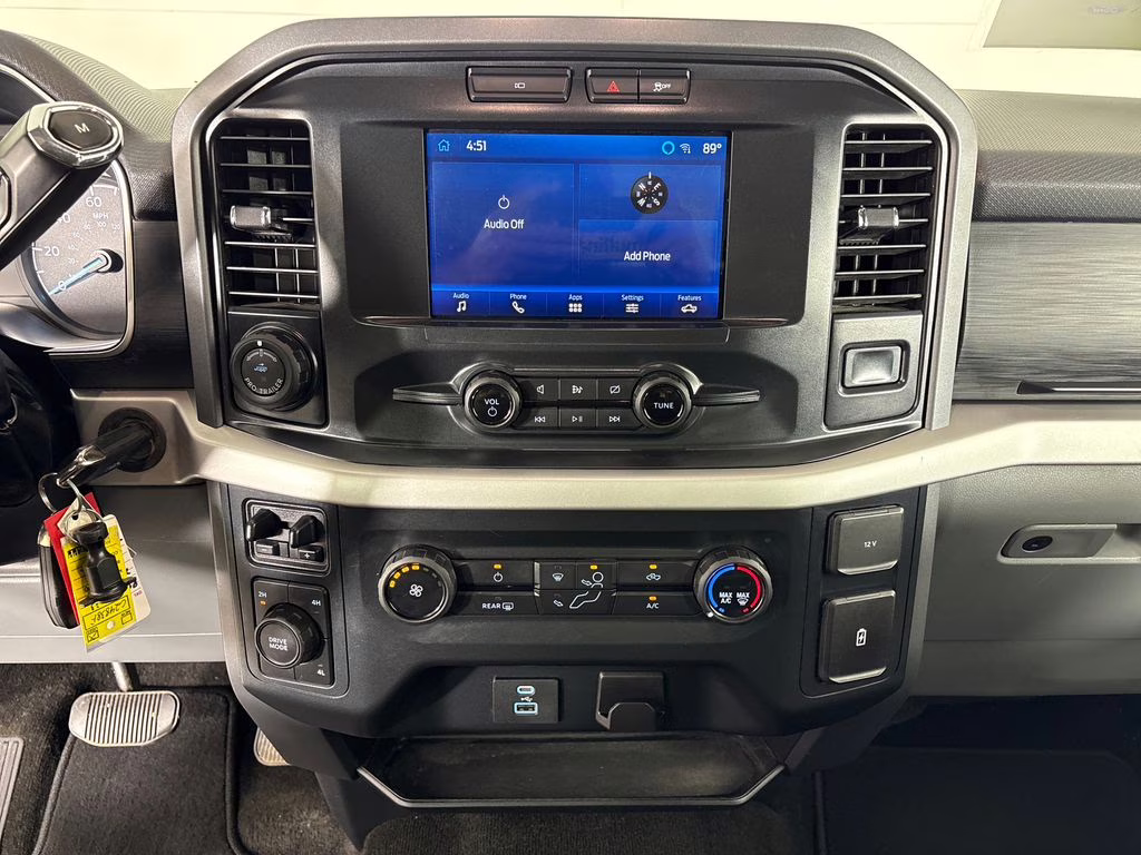 2022 Oxford White Ford F-150 XLT 4X4 Truck