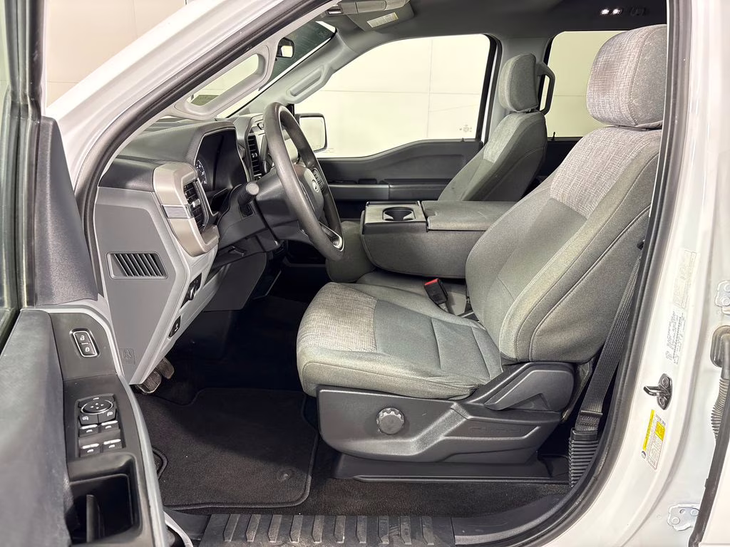 2022 Oxford White Ford F-150 XLT 4X4 Truck