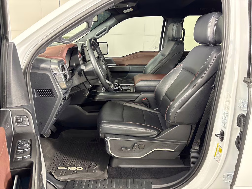 2023 Oxford White Ford F-150 Lariat 4X4 Truck