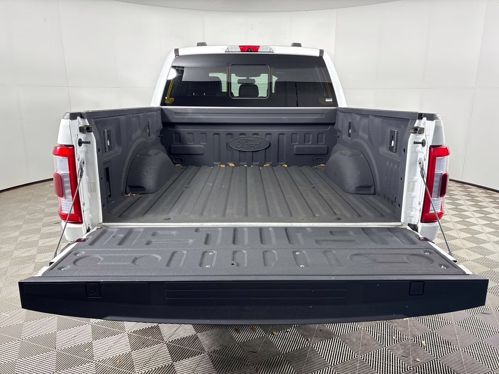 2023 White Metallic Ford F-150 Lariat RWD Truck