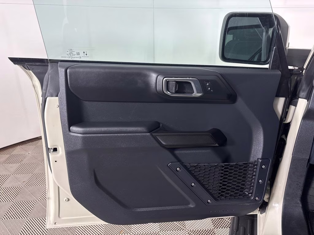 2025 Desert Sand Ford Bronco Outer Banks 4X4 SUV