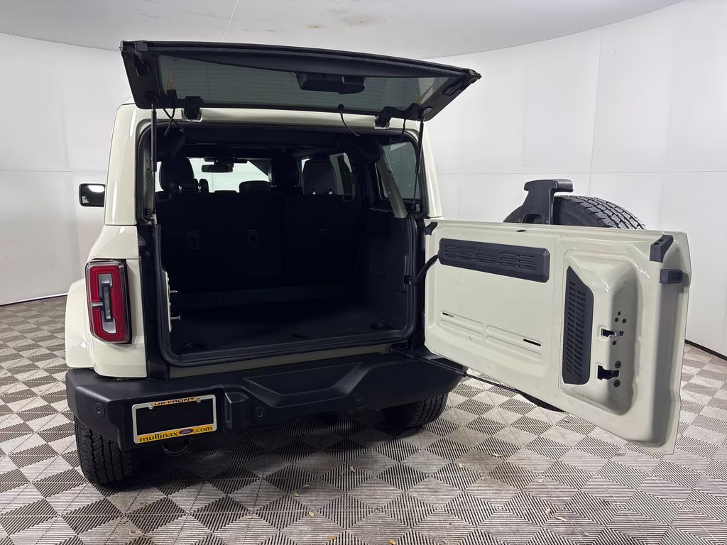 2025 Desert Sand Ford Bronco Outer Banks 4X4 SUV