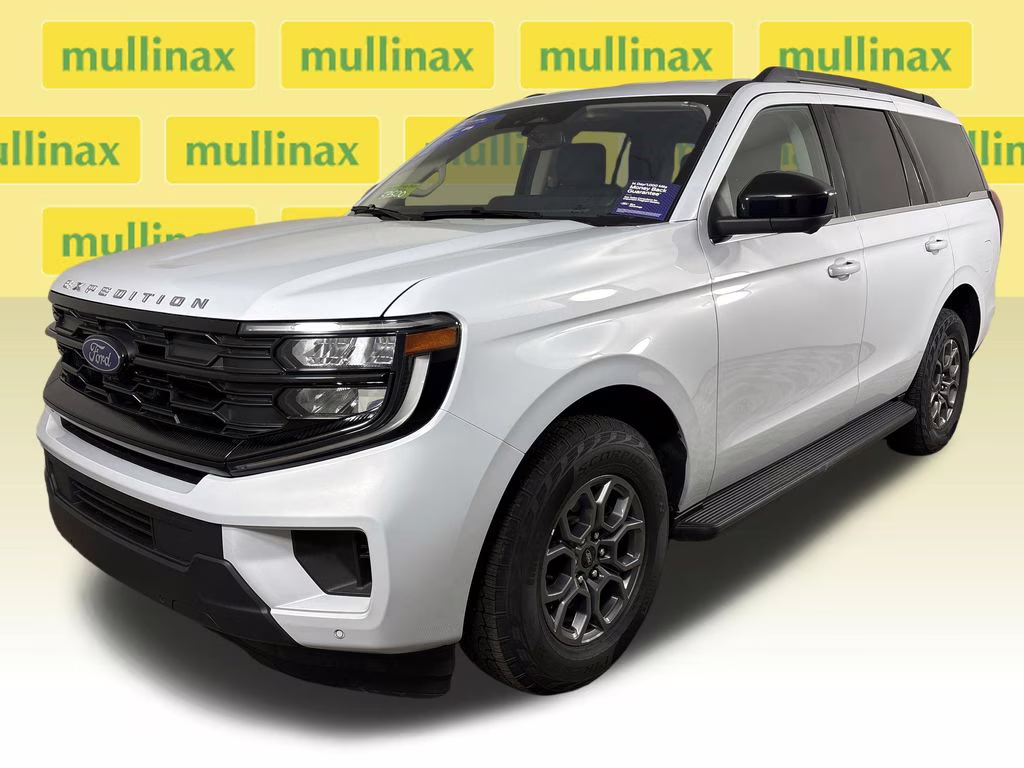 2025 Space Silver Metallic Ford Expedition Active RWD SUV