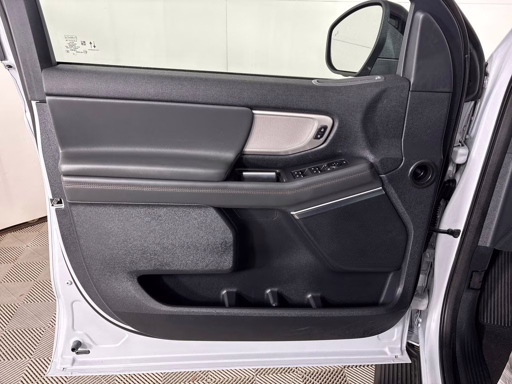 2025 Space Silver Metallic Ford Expedition Active RWD SUV