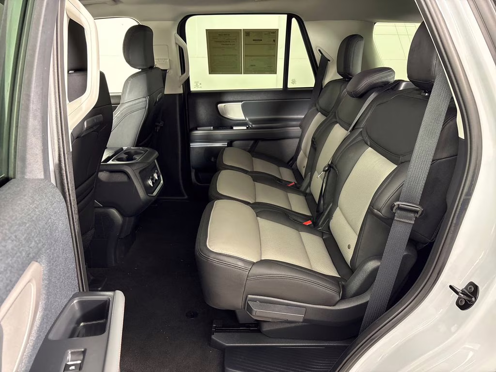 2025 Space Silver Metallic Ford Expedition Active RWD SUV