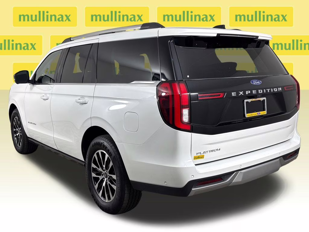 2025 Star White Metallic Tri-Coat Ford Expedition Platinum 4X4 SUV