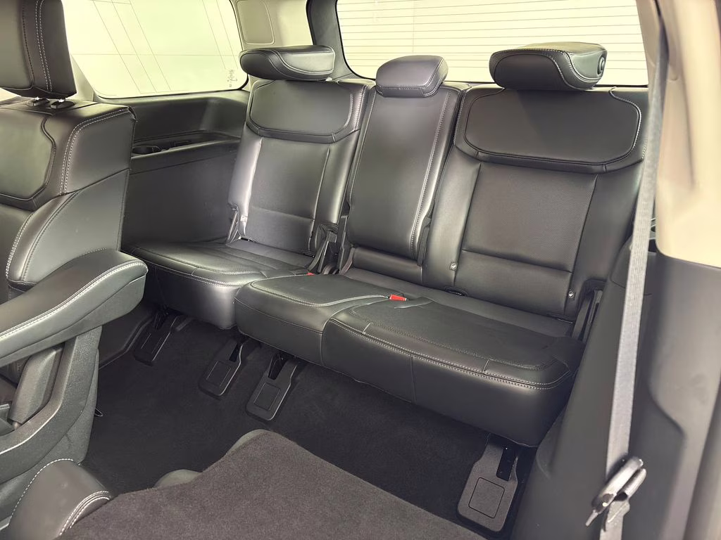 2025 Star White Metallic Tri-Coat Ford Expedition Platinum 4X4 SUV