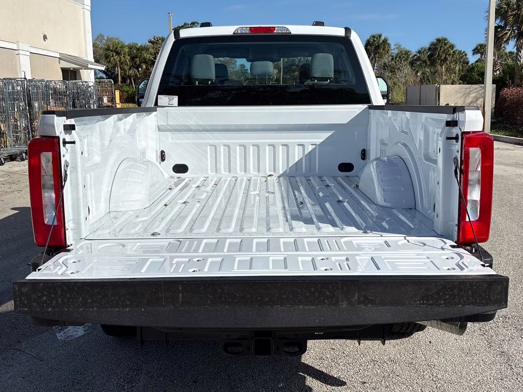 2026 Oxford White Ford Super Duty F-250 SRW XL RWD Truck