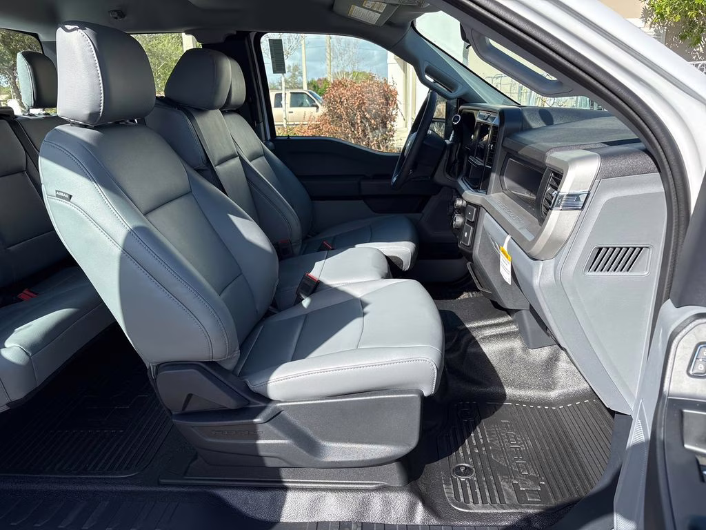 2026 Oxford White Ford Super Duty F-250 SRW XL RWD Truck