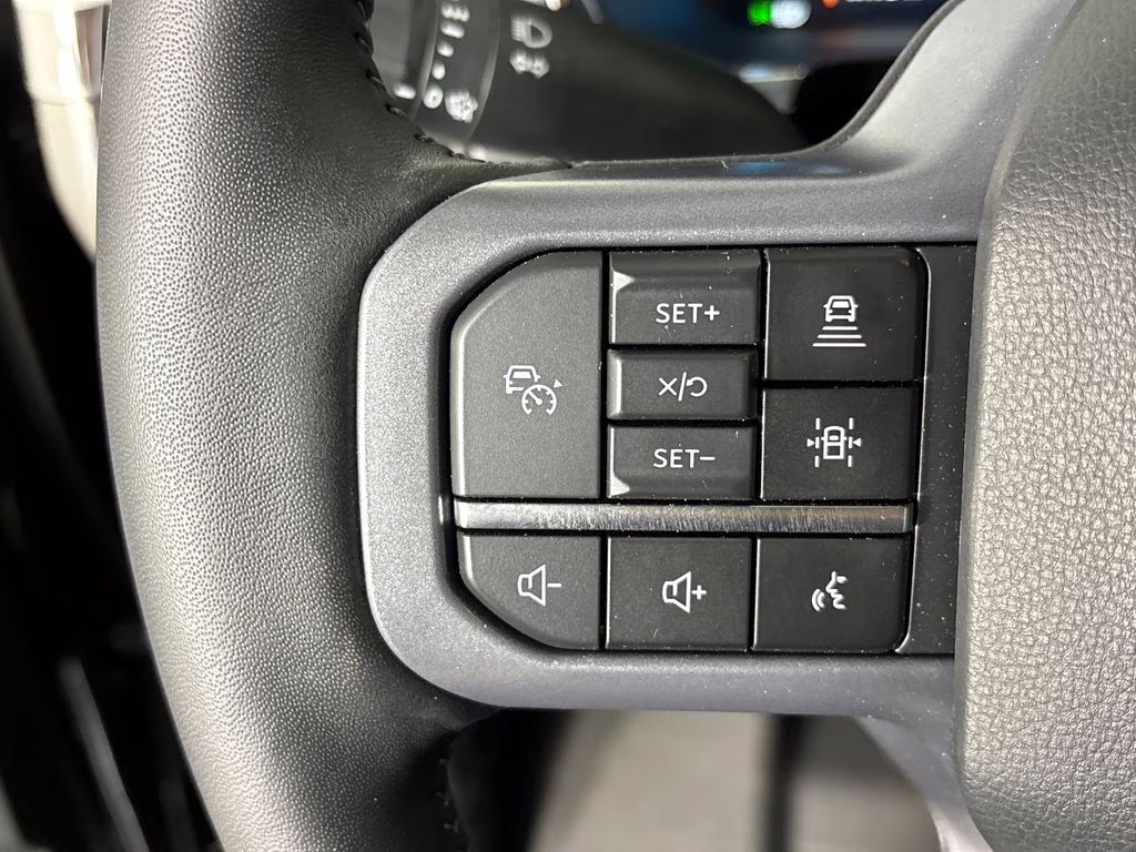 2023 Agate Black Metallic Ford F-150 Lariat 4X4 Truck