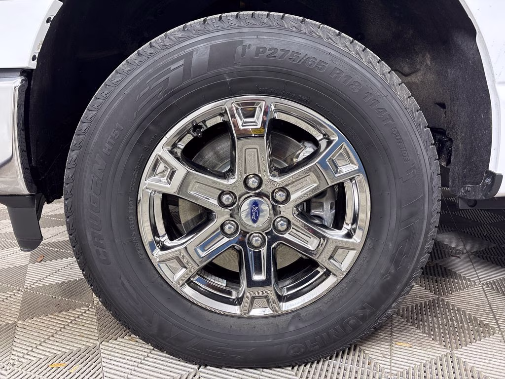 2022 Oxford White Ford F-150 XLT 4X4 Truck