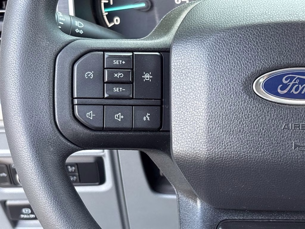 2022 Oxford White Ford F-150 XLT 4X4 Truck