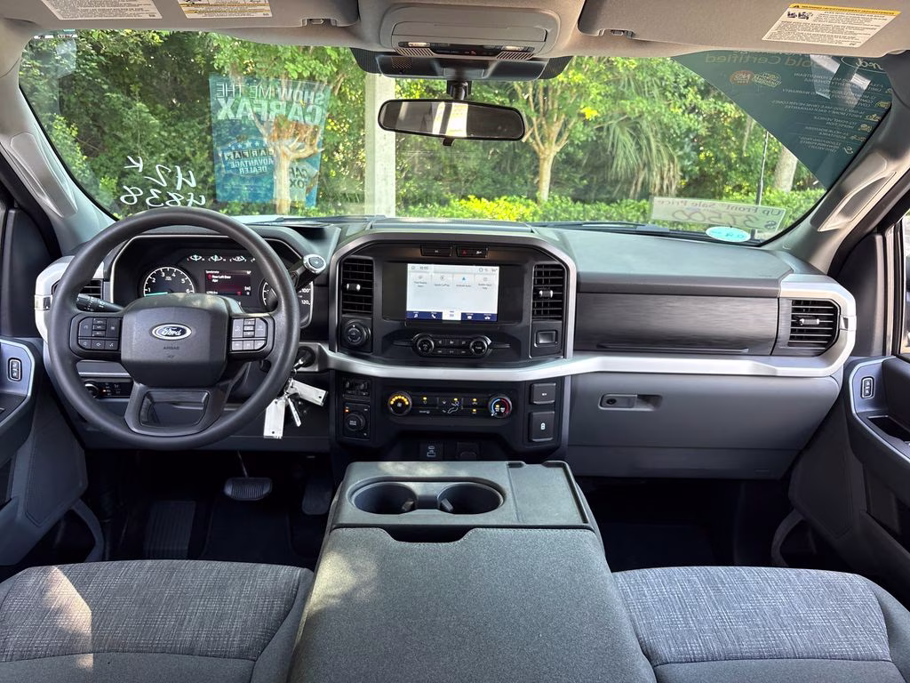 2022 Oxford White Ford F-150 XLT 4X4 Truck