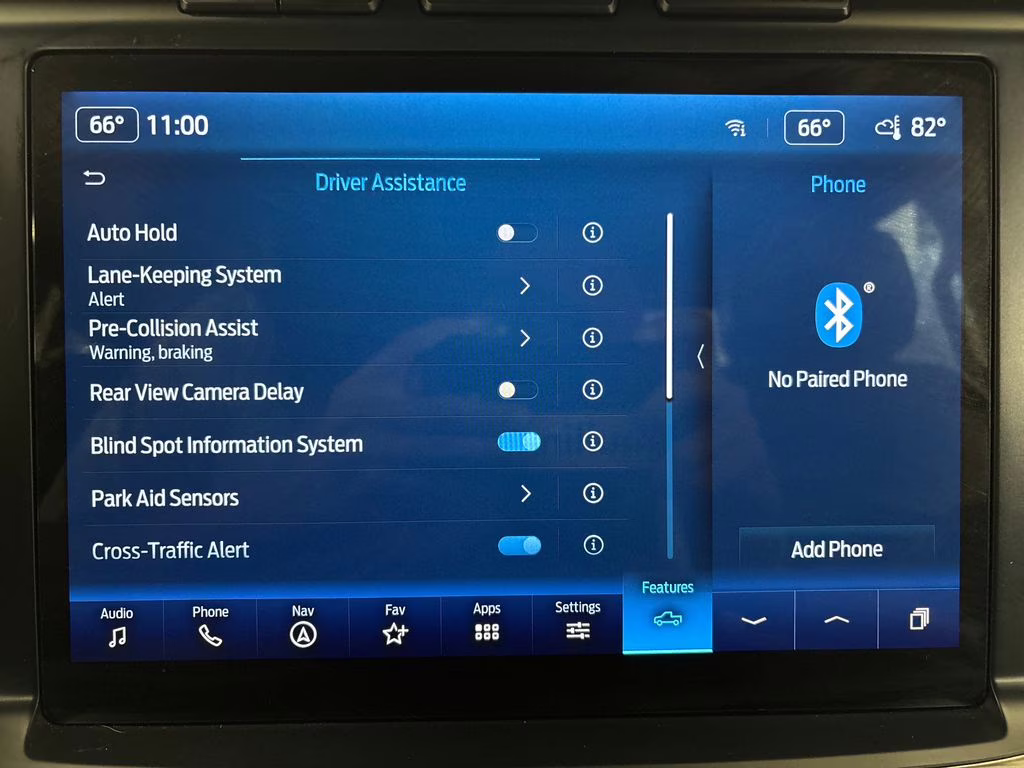 2023 Oxford White Ford F-150 Lariat 4X4 Truck