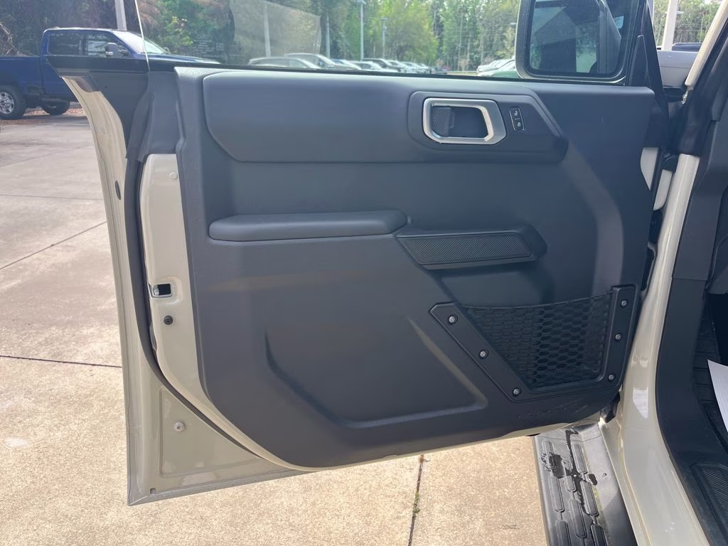 2026 Desert Sand Ford Bronco Outer Banks 4X4 SUV