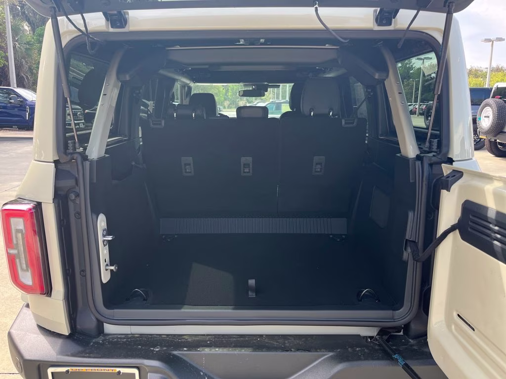 2026 Desert Sand Ford Bronco Outer Banks 4X4 SUV