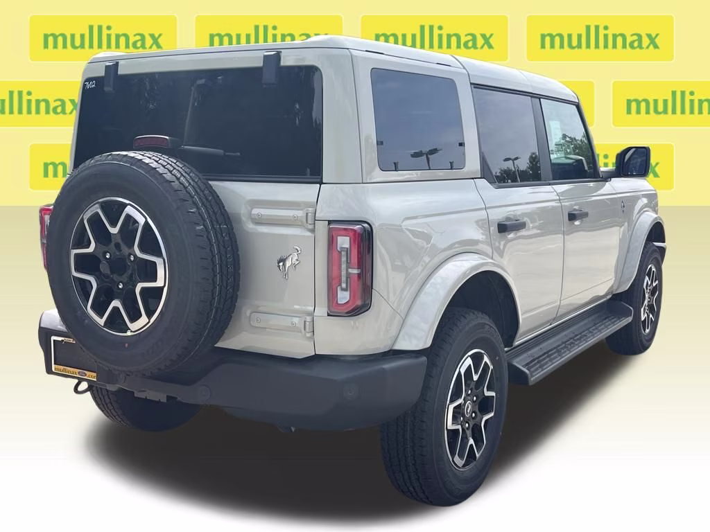 2026 Desert Sand Ford Bronco Outer Banks 4X4 SUV