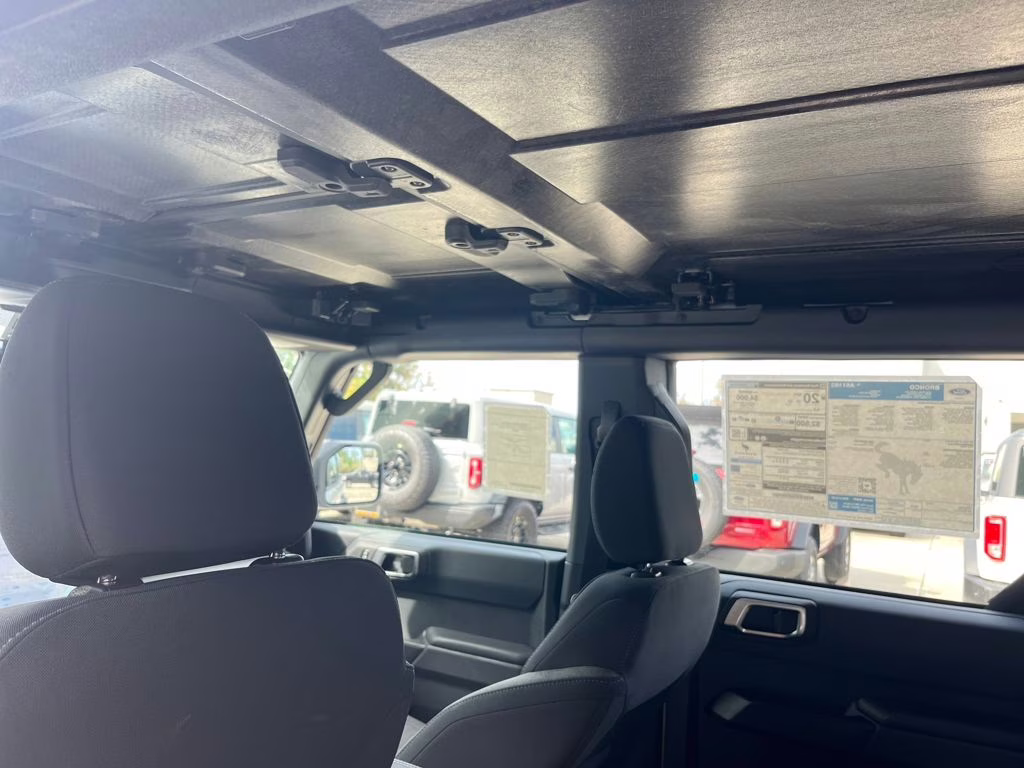 2026 Avalanche Gray Ford Bronco Base 4X4 SUV