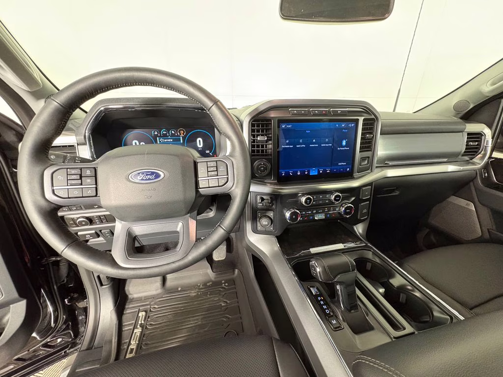 2023 Agate Black Metallic Ford F-150 Lariat 4X4 Truck