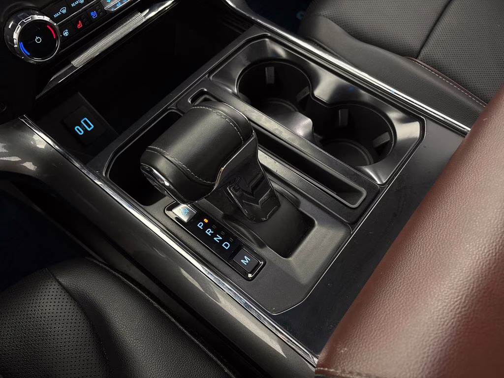 2023 Oxford White Ford F-150 Lariat 4X4 Truck