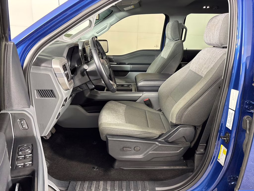 2022 Atlas Blue Metallic Ford F-150 XLT 4X4 Truck