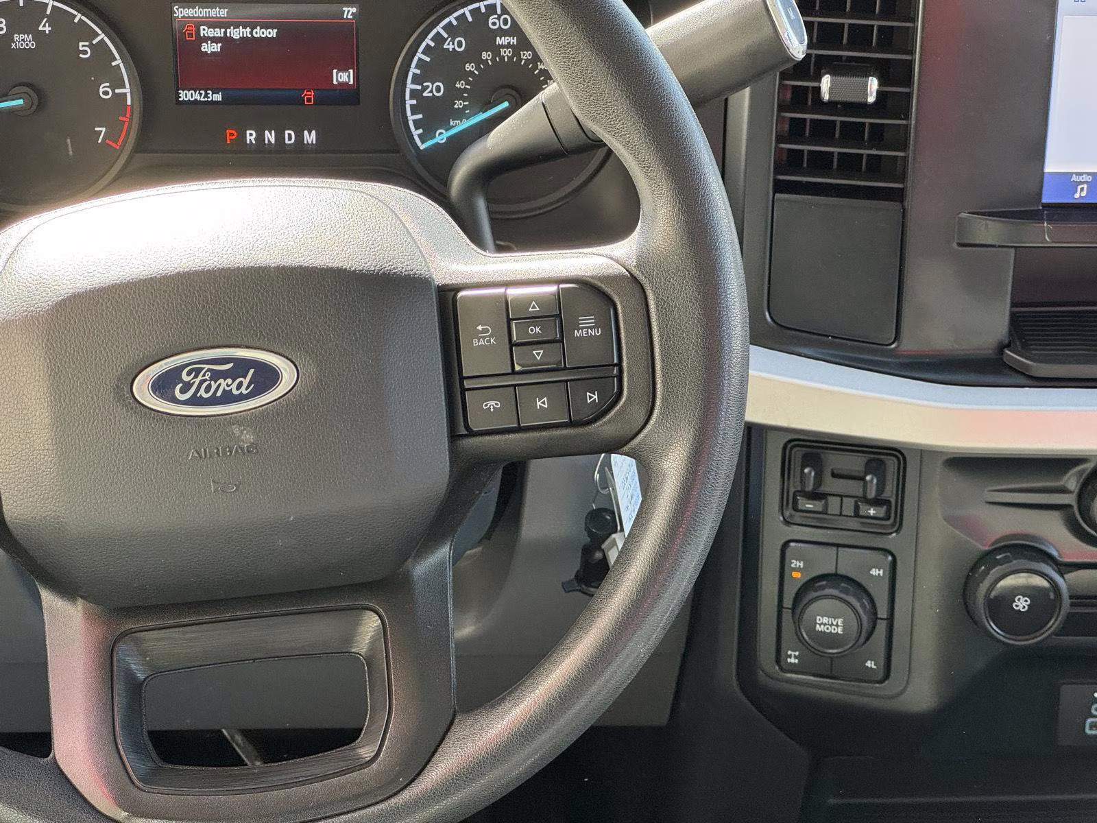 2023 Oxford White Ford Super Duty F-350 SRW XLT 4X4 Truck