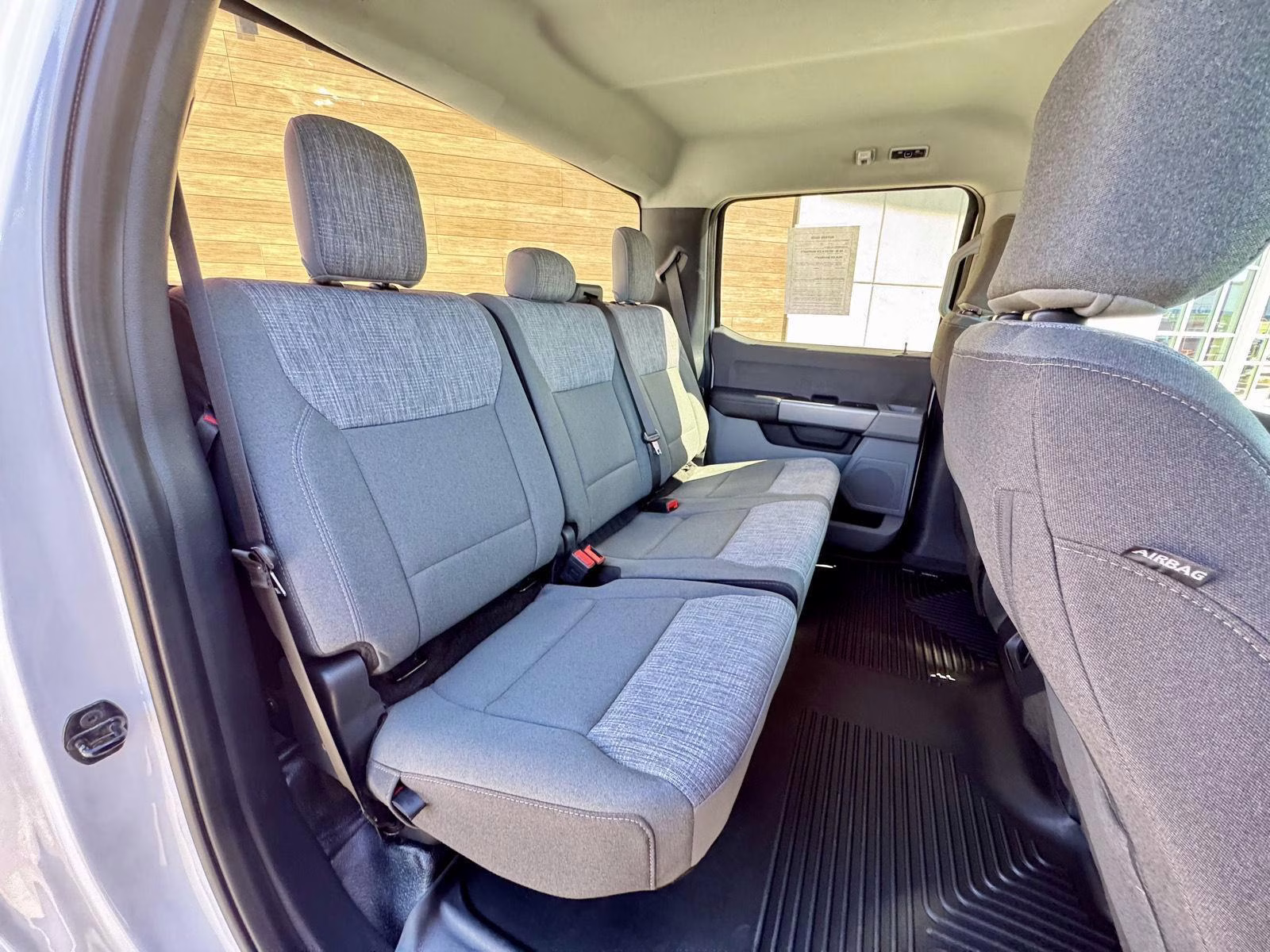 2023 Oxford White Ford Super Duty F-350 SRW XLT 4X4 Truck