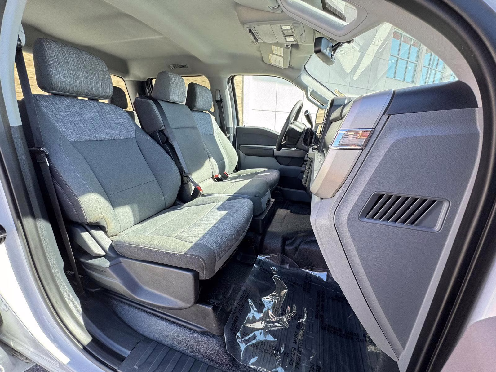 2023 Oxford White Ford Super Duty F-350 SRW XLT 4X4 Truck