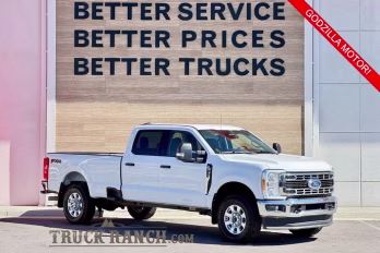 2023 White Ford Super Duty F-350 SRW XLT 4X4 Truck