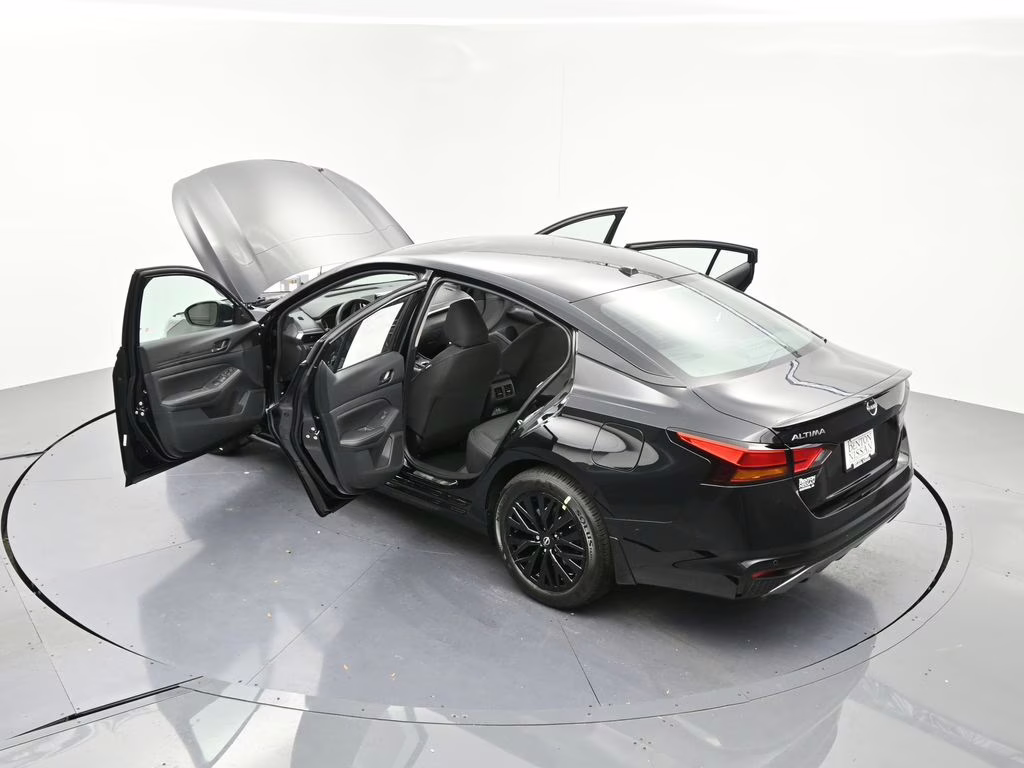 2026 Super Black Clearcoat Nissan Altima 2.5 SV FWD Sedan