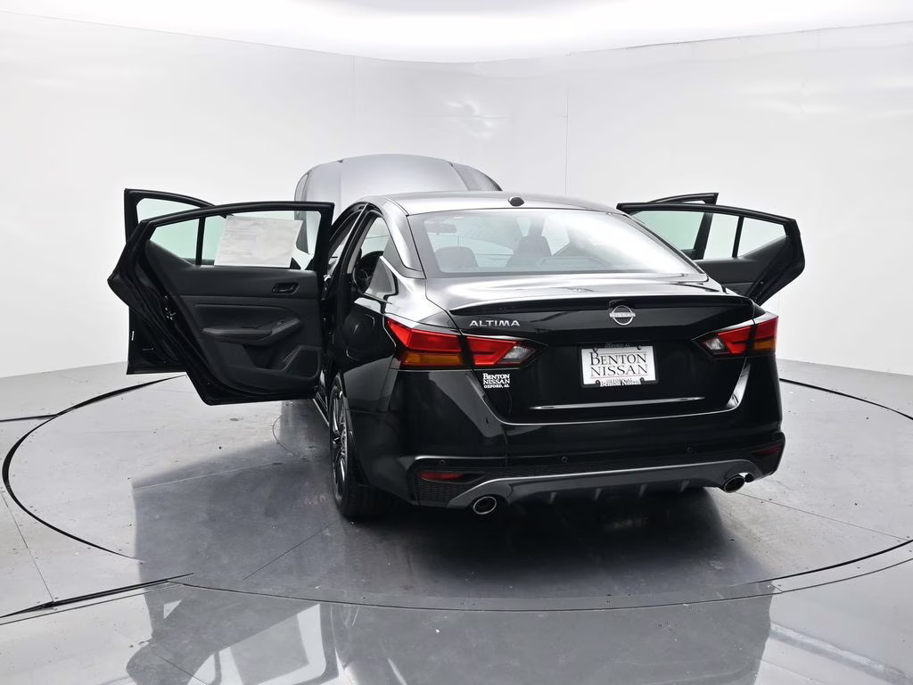 2026 Super Black Clearcoat Nissan Altima 2.5 SV FWD Sedan